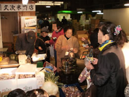 3月3日（土）に市場開放フェアが開催されました。