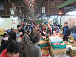 ２月６日（土）に市場開放フェアが開催されました。