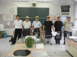 6月20日（水）青果卸売協同組合による出前食育講座が行われました。