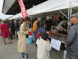 3月10日（日）に「尼崎市公設地方卸売市場春の美味いもん市２０１９」が開催されました。