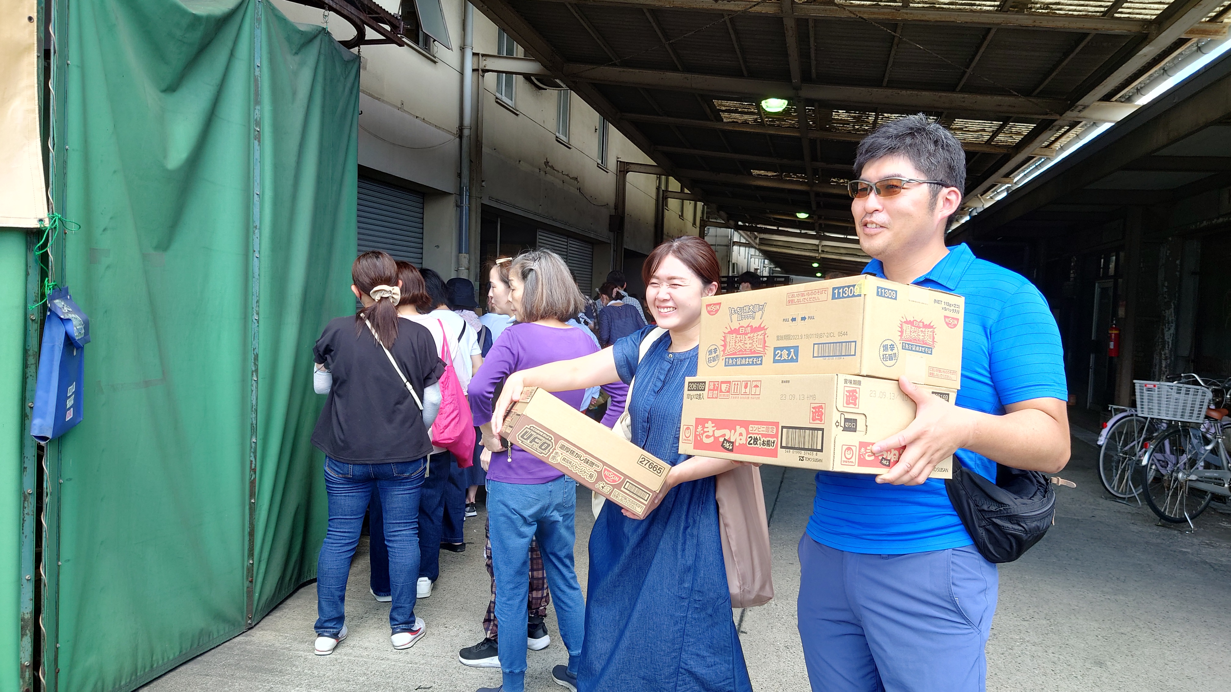 食品館　にぎわい１ 本人PR使用了承済み.JPG