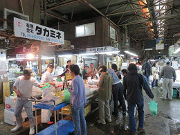10月7日土曜日に市場開放フェアが開催されました。