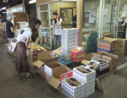 7月6日（土）に市場開放フェアを開催しました。