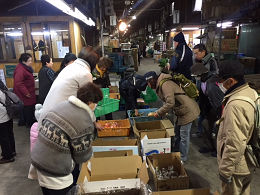 1月6日土曜日に市場開放フェアが開催されました。