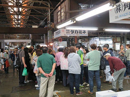 ６月４日(土)に市場開放フェアが開催されました。