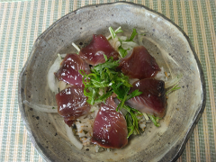 かつおの漬け丼