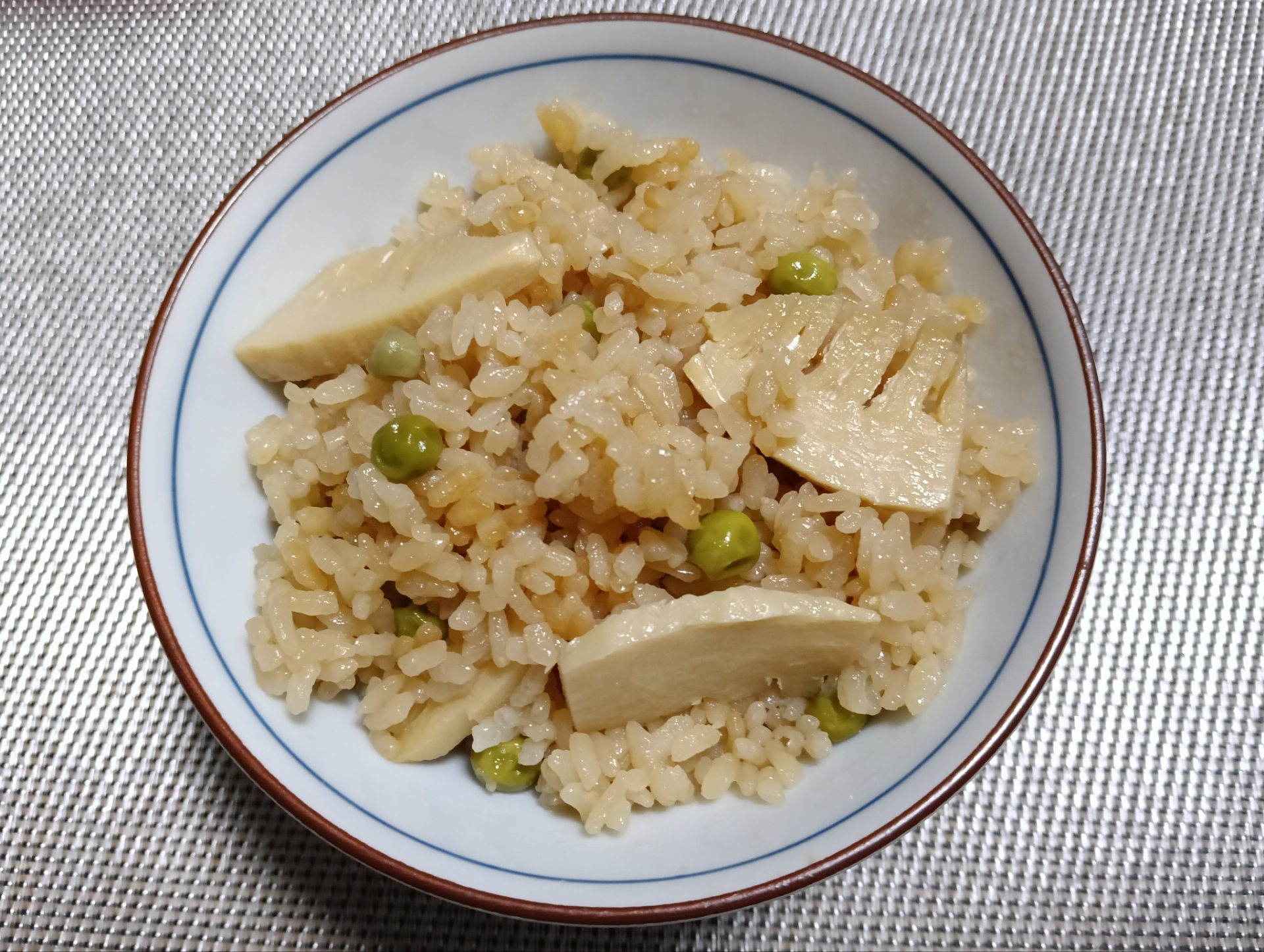 グリンピースと竹の子の炊き込みごはん